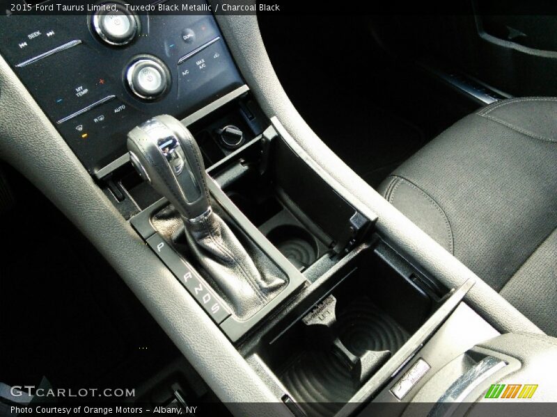 Tuxedo Black Metallic / Charcoal Black 2015 Ford Taurus Limited