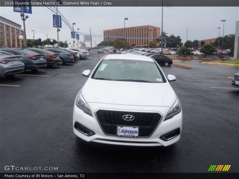 Diamond White Pearl / Gray 2016 Hyundai Sonata Hybrid SE