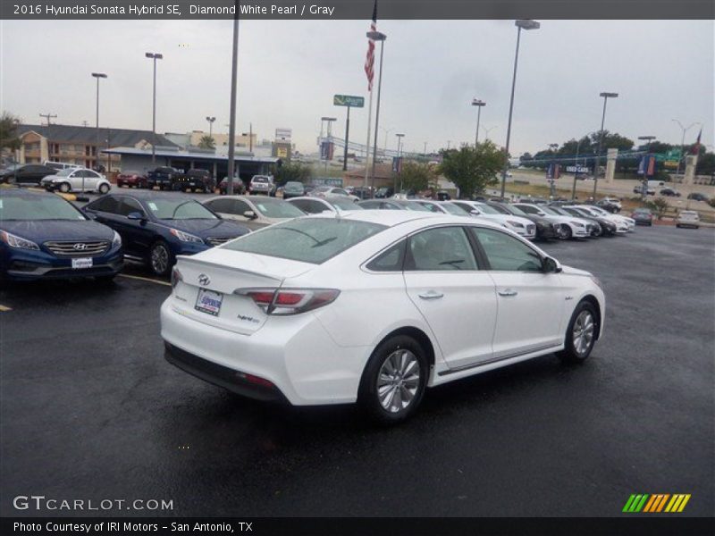 Diamond White Pearl / Gray 2016 Hyundai Sonata Hybrid SE