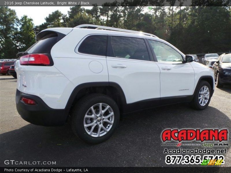 Bright White / Black 2016 Jeep Cherokee Latitude