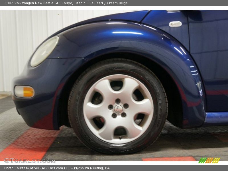 Marlin Blue Pearl / Cream Beige 2002 Volkswagen New Beetle GLS Coupe