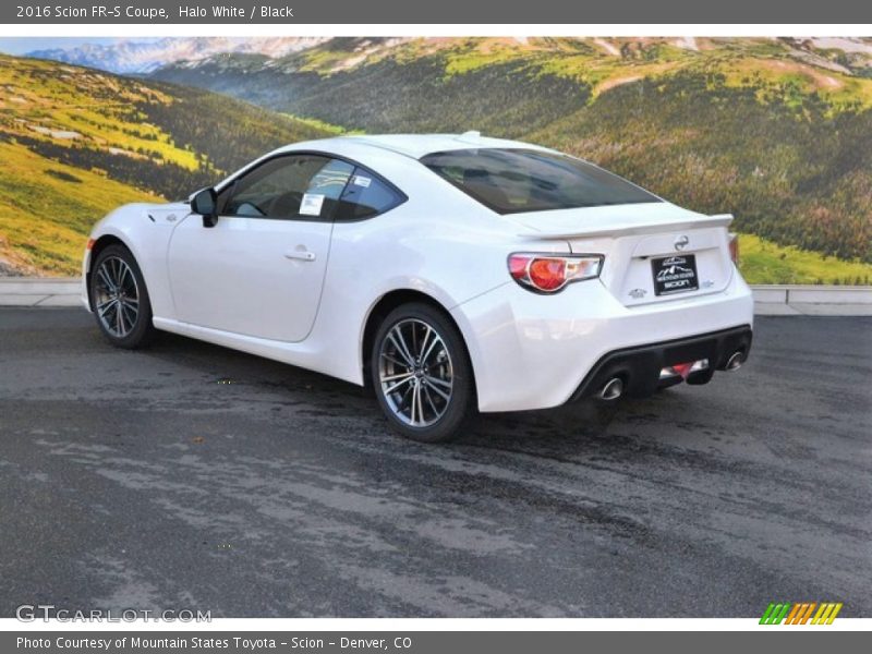 Halo White / Black 2016 Scion FR-S Coupe