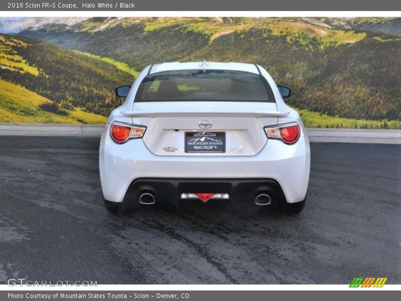 Halo White / Black 2016 Scion FR-S Coupe
