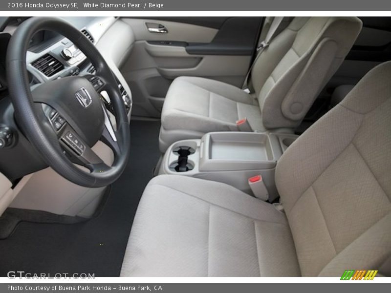 White Diamond Pearl / Beige 2016 Honda Odyssey SE