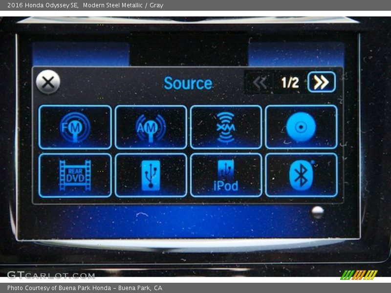 Modern Steel Metallic / Gray 2016 Honda Odyssey SE