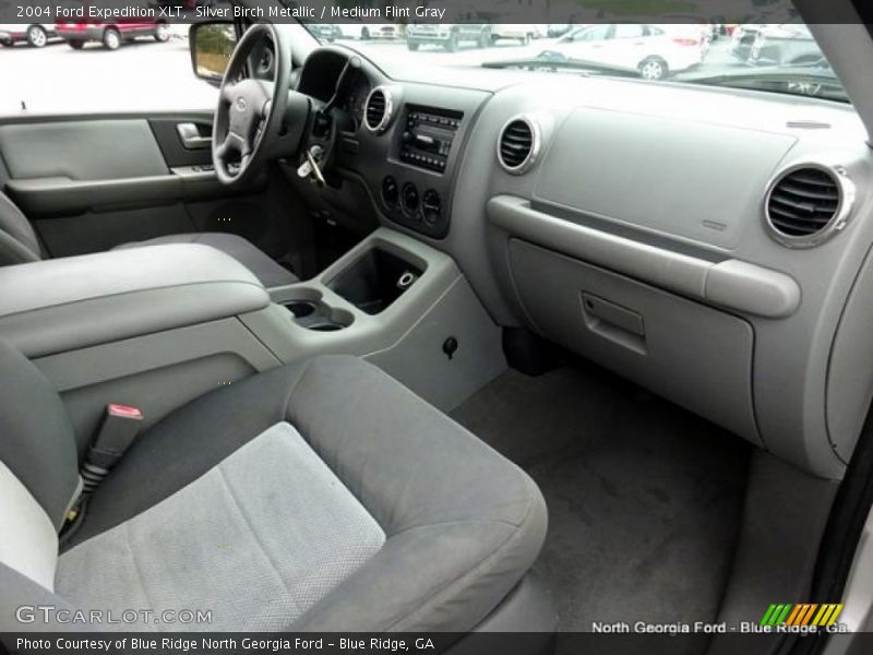 Silver Birch Metallic / Medium Flint Gray 2004 Ford Expedition XLT