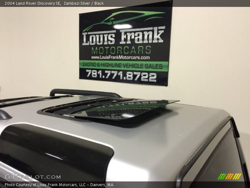 Zambezi Silver / Black 2004 Land Rover Discovery SE