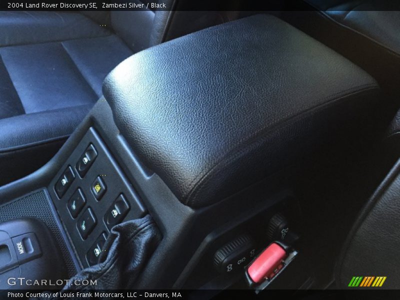 Zambezi Silver / Black 2004 Land Rover Discovery SE