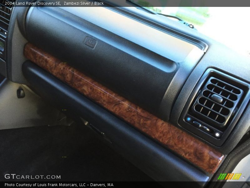 Zambezi Silver / Black 2004 Land Rover Discovery SE