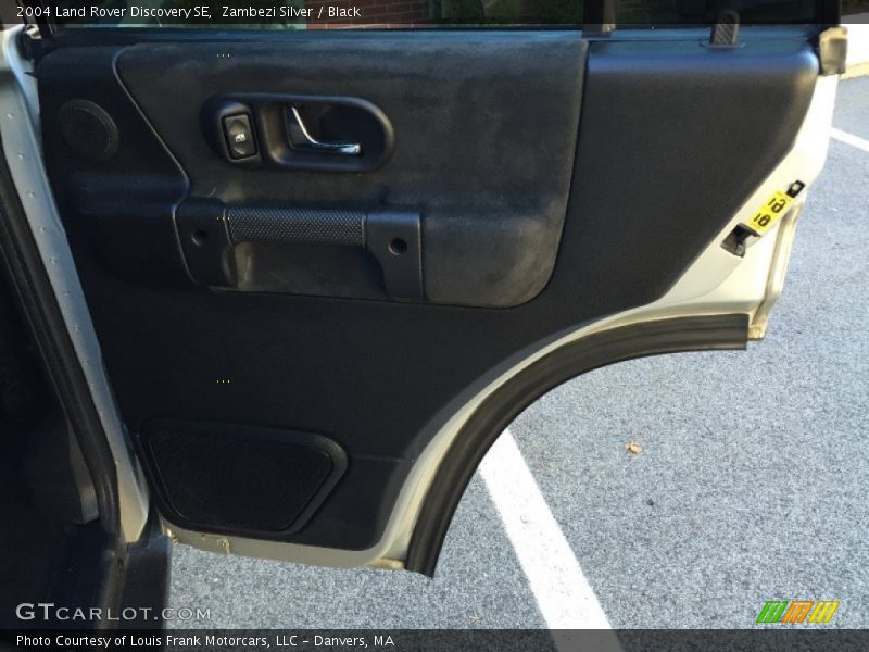 Zambezi Silver / Black 2004 Land Rover Discovery SE