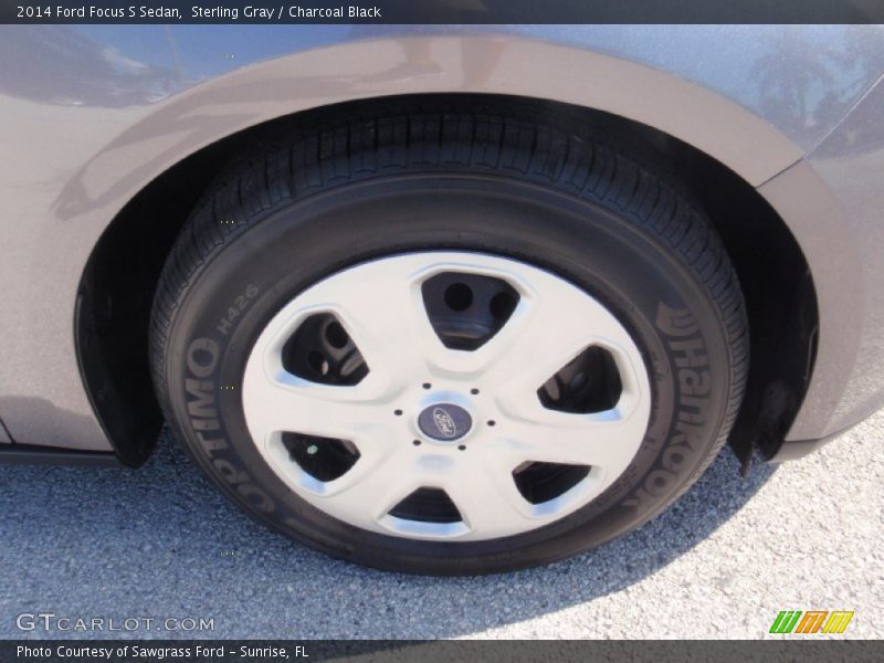 Sterling Gray / Charcoal Black 2014 Ford Focus S Sedan