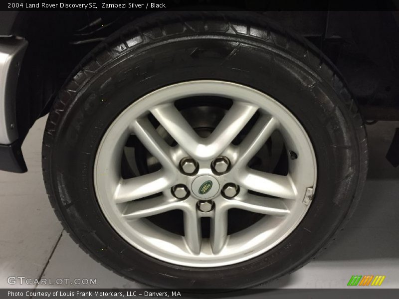 Zambezi Silver / Black 2004 Land Rover Discovery SE
