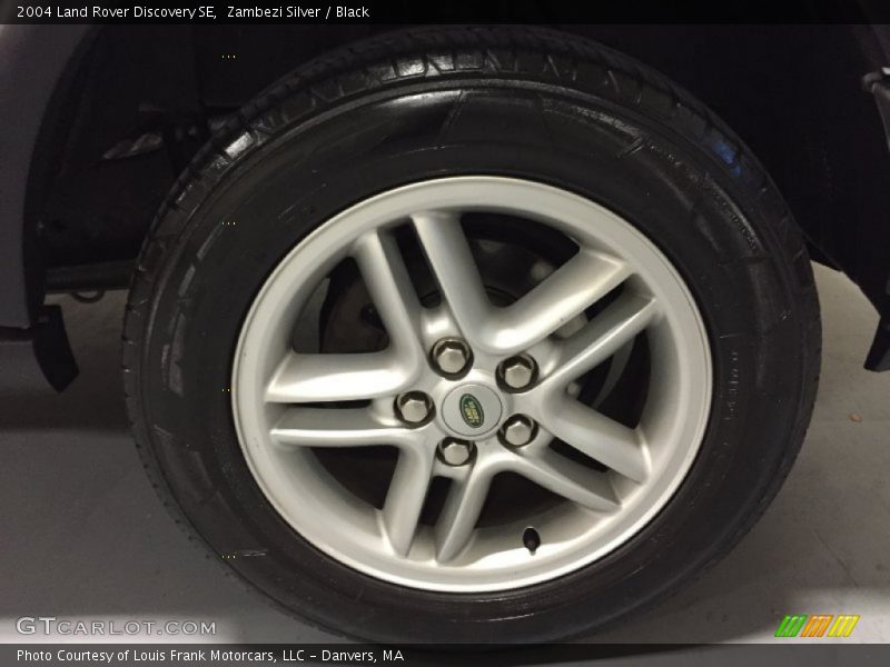 Zambezi Silver / Black 2004 Land Rover Discovery SE