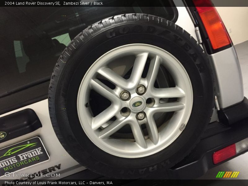 Zambezi Silver / Black 2004 Land Rover Discovery SE