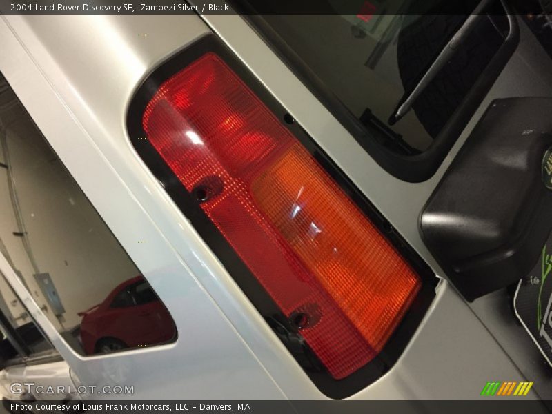 Zambezi Silver / Black 2004 Land Rover Discovery SE