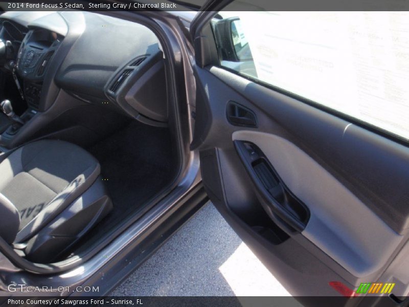 Sterling Gray / Charcoal Black 2014 Ford Focus S Sedan