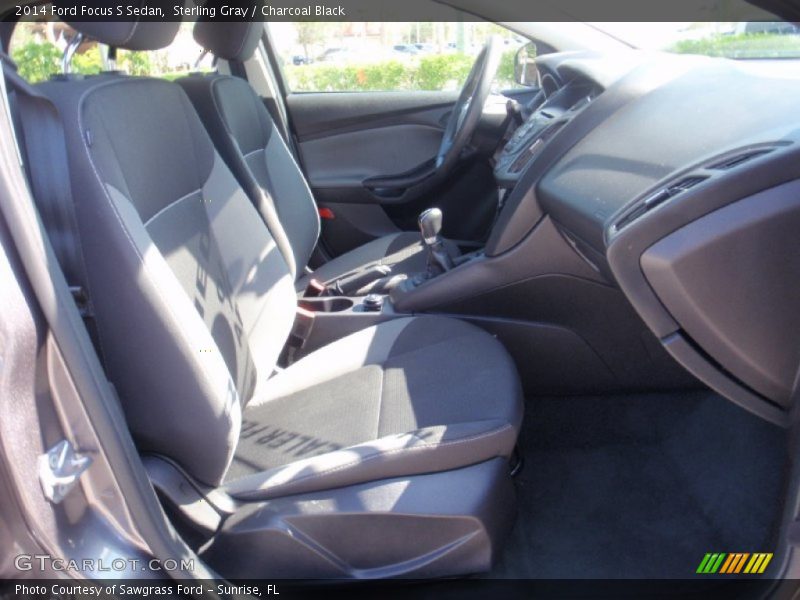 Sterling Gray / Charcoal Black 2014 Ford Focus S Sedan