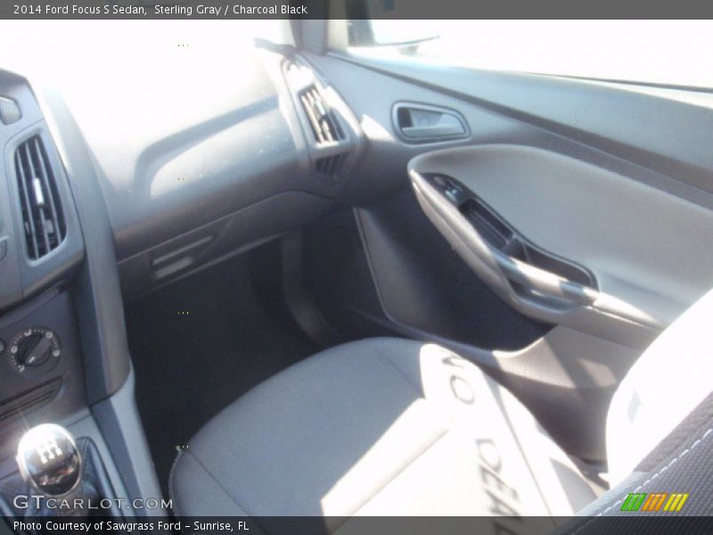 Sterling Gray / Charcoal Black 2014 Ford Focus S Sedan