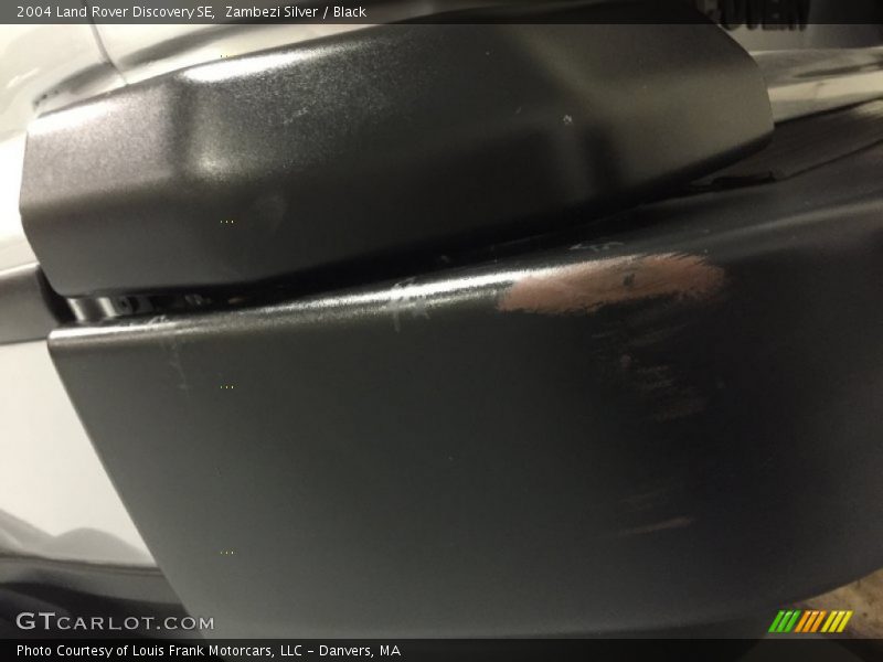 Zambezi Silver / Black 2004 Land Rover Discovery SE