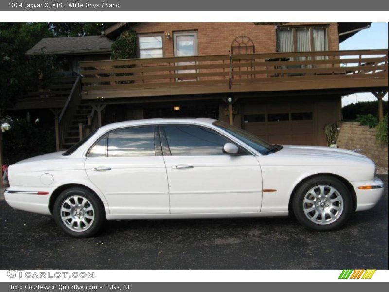 White Onyx / Sand 2004 Jaguar XJ XJ8