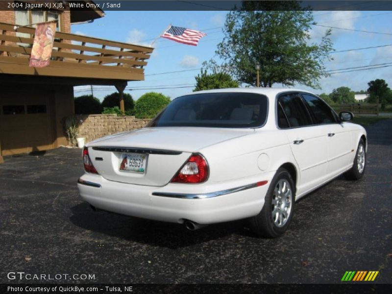 White Onyx / Sand 2004 Jaguar XJ XJ8