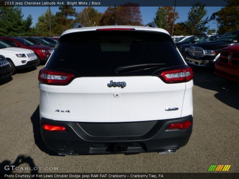 Bright White / Black 2016 Jeep Cherokee Latitude 4x4