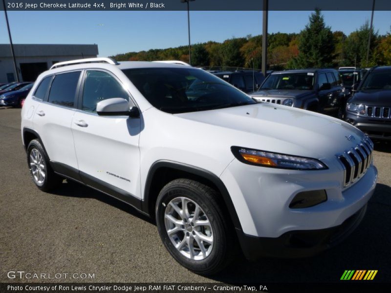 Bright White / Black 2016 Jeep Cherokee Latitude 4x4