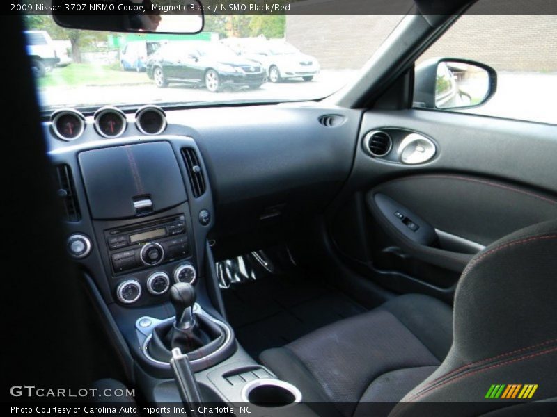 Magnetic Black / NISMO Black/Red 2009 Nissan 370Z NISMO Coupe