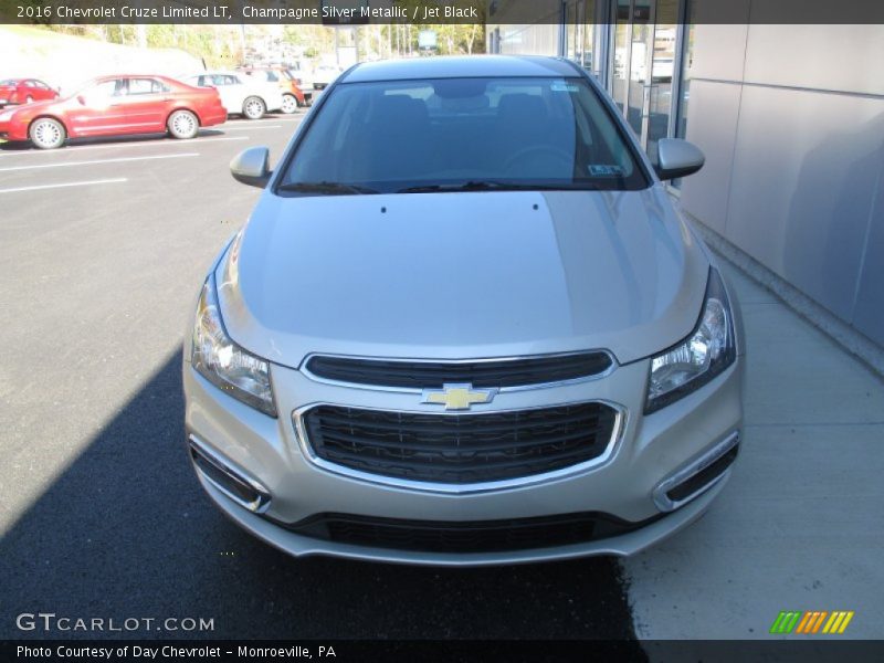 Champagne Silver Metallic / Jet Black 2016 Chevrolet Cruze Limited LT