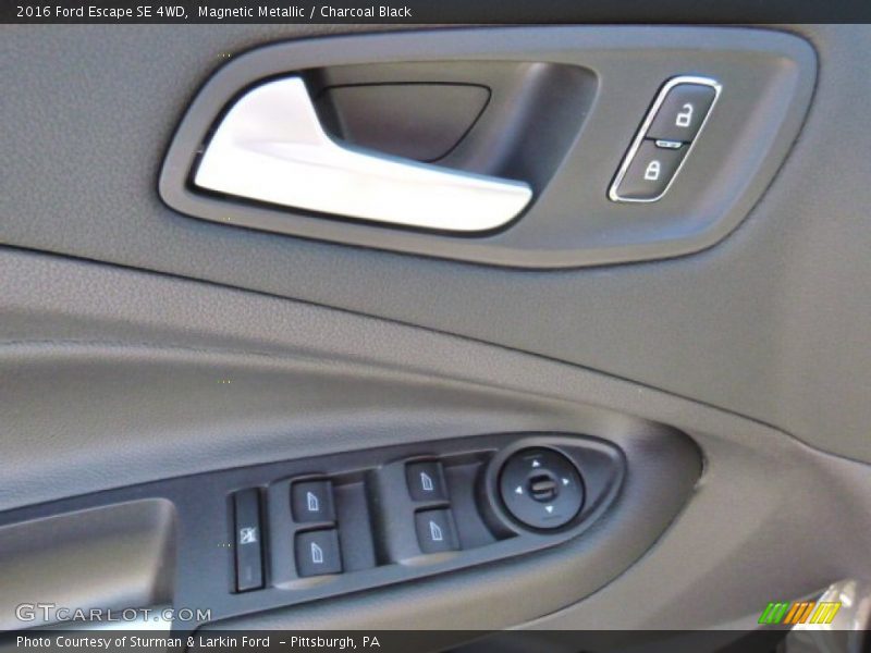 Magnetic Metallic / Charcoal Black 2016 Ford Escape SE 4WD