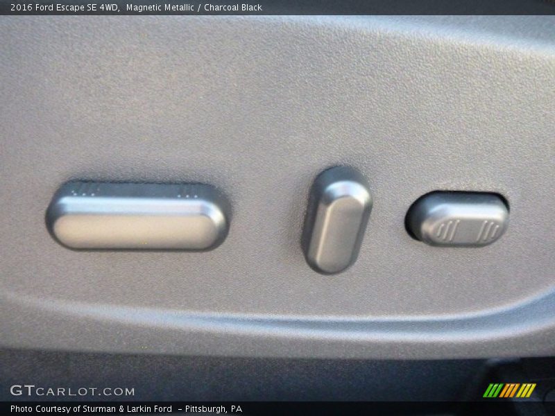 Magnetic Metallic / Charcoal Black 2016 Ford Escape SE 4WD