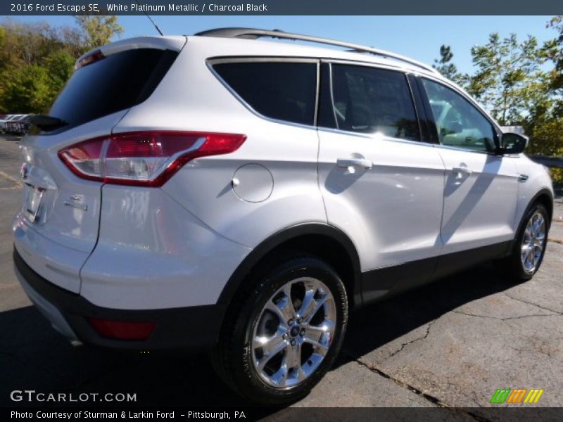 White Platinum Metallic / Charcoal Black 2016 Ford Escape SE