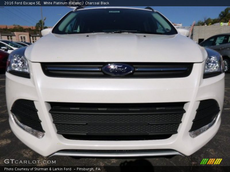 White Platinum Metallic / Charcoal Black 2016 Ford Escape SE