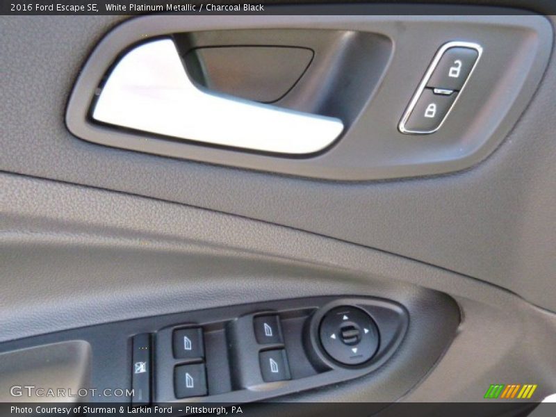 White Platinum Metallic / Charcoal Black 2016 Ford Escape SE
