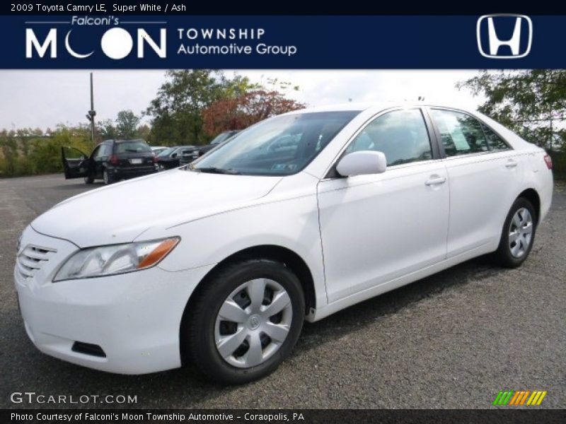 Super White / Ash 2009 Toyota Camry LE