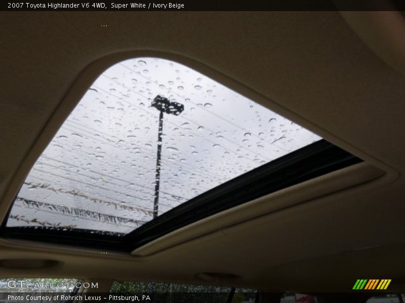 Super White / Ivory Beige 2007 Toyota Highlander V6 4WD