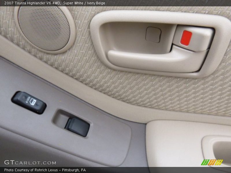 Super White / Ivory Beige 2007 Toyota Highlander V6 4WD