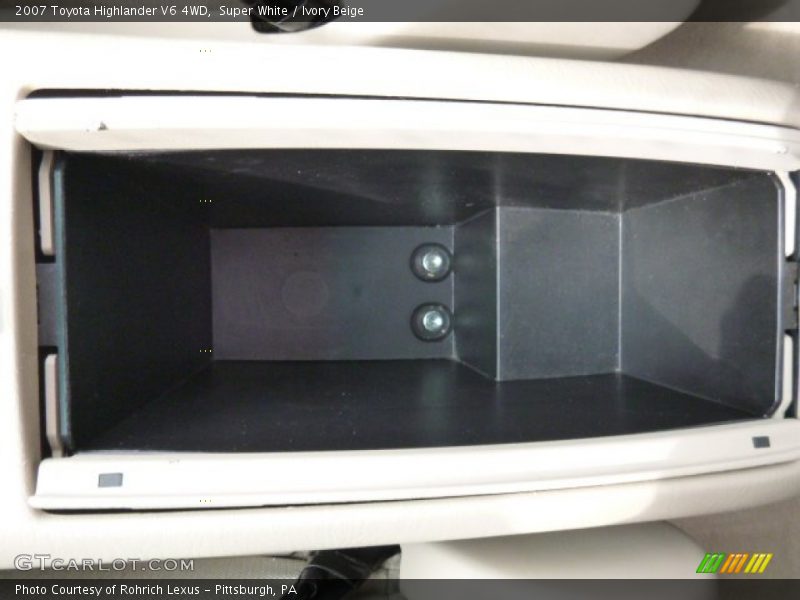 Super White / Ivory Beige 2007 Toyota Highlander V6 4WD