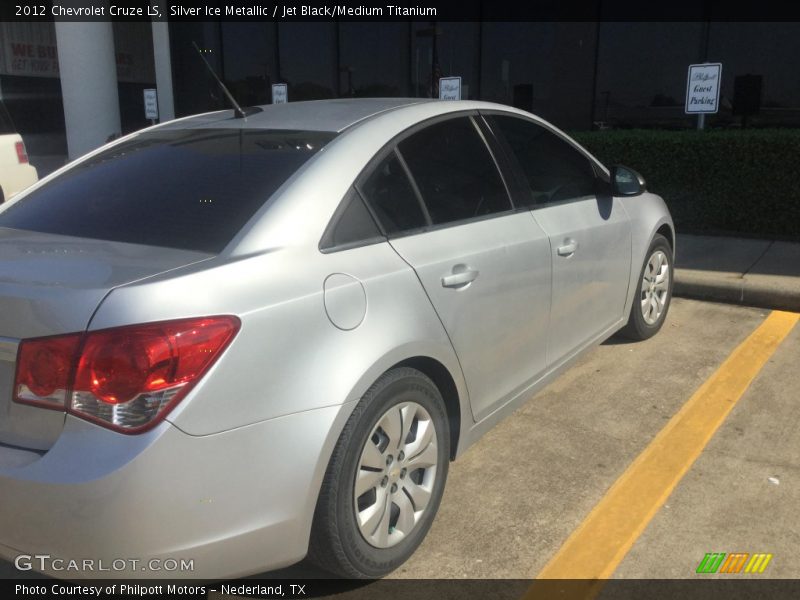 Silver Ice Metallic / Jet Black/Medium Titanium 2012 Chevrolet Cruze LS