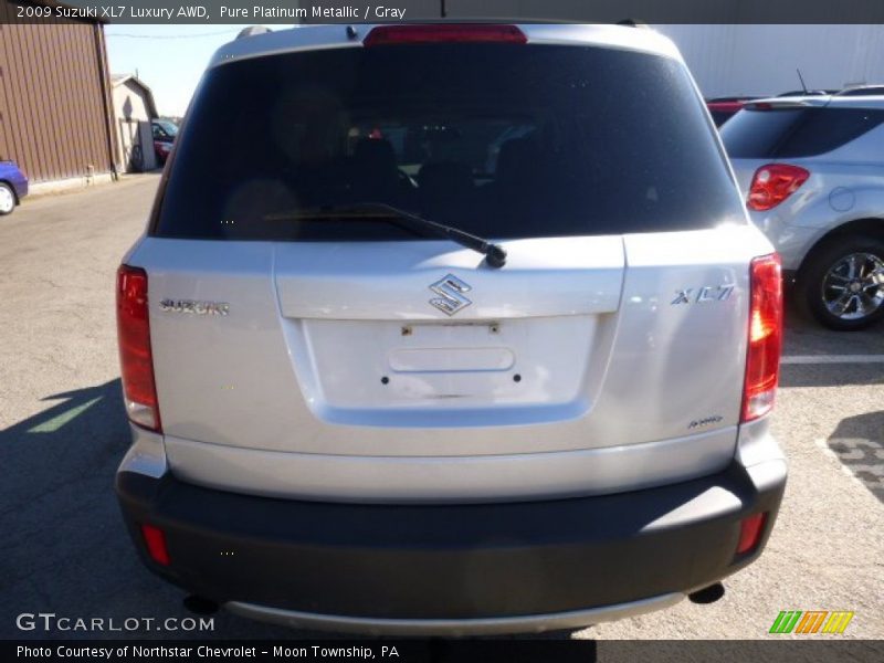 Pure Platinum Metallic / Gray 2009 Suzuki XL7 Luxury AWD