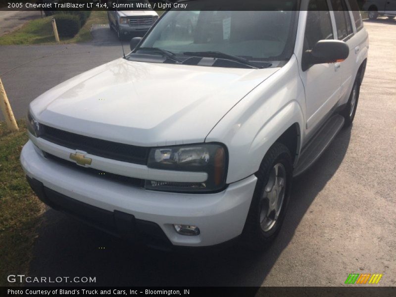 Summit White / Light Gray 2005 Chevrolet TrailBlazer LT 4x4