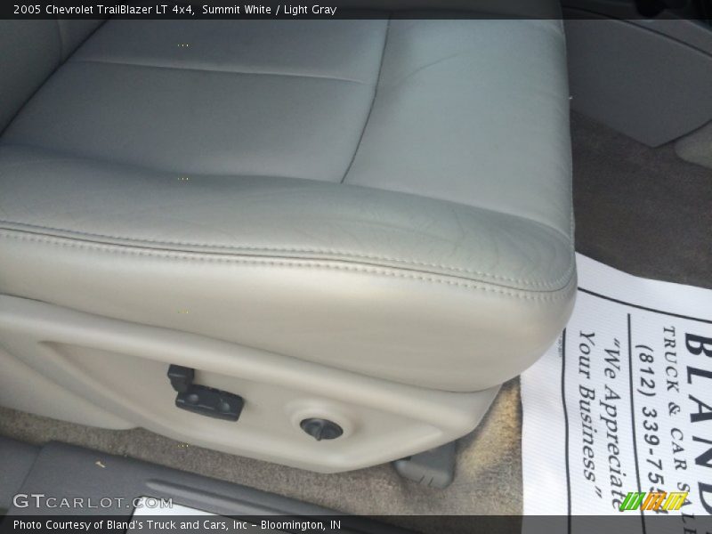 Summit White / Light Gray 2005 Chevrolet TrailBlazer LT 4x4