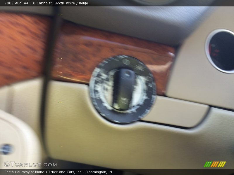 Arctic White / Beige 2003 Audi A4 3.0 Cabriolet