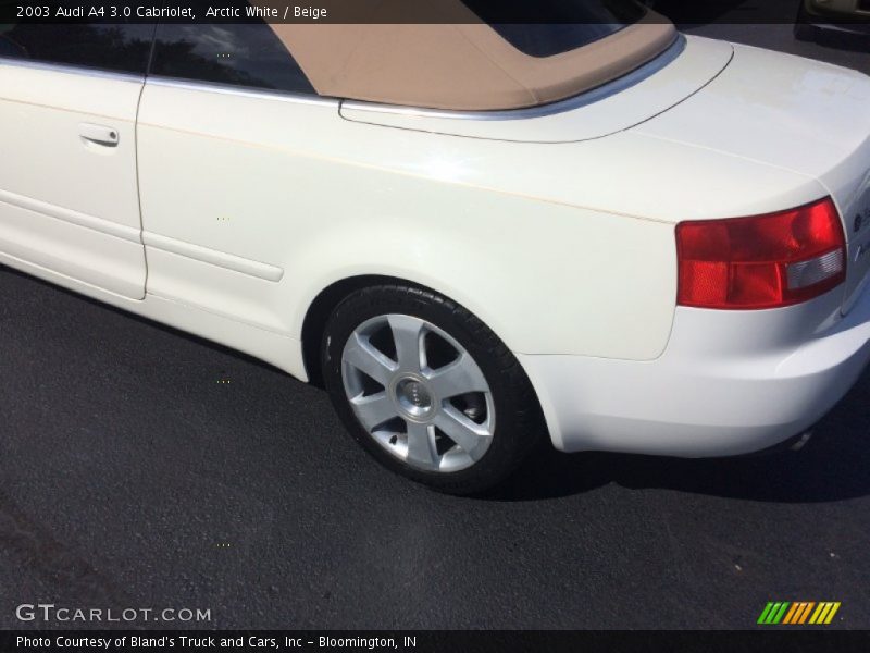 Arctic White / Beige 2003 Audi A4 3.0 Cabriolet