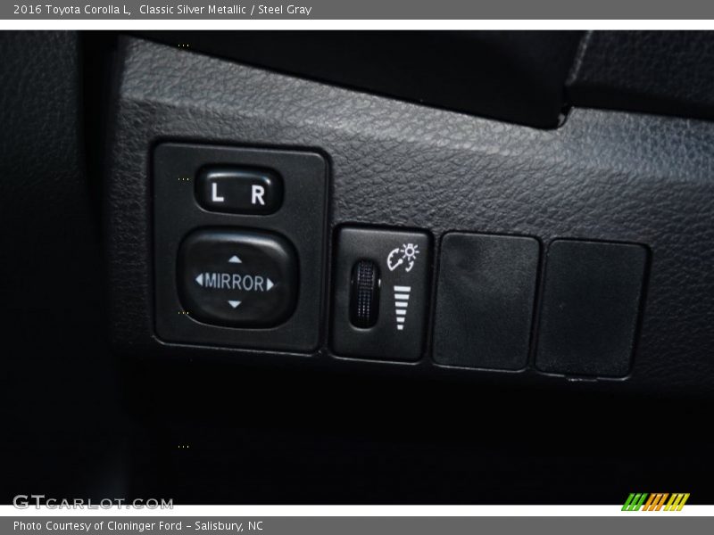 Classic Silver Metallic / Steel Gray 2016 Toyota Corolla L