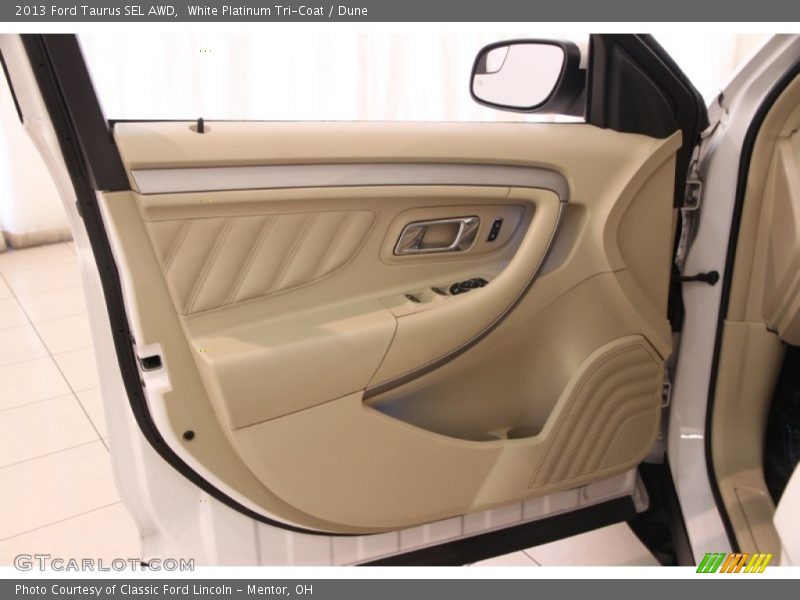 White Platinum Tri-Coat / Dune 2013 Ford Taurus SEL AWD