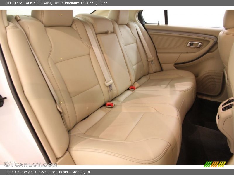 White Platinum Tri-Coat / Dune 2013 Ford Taurus SEL AWD