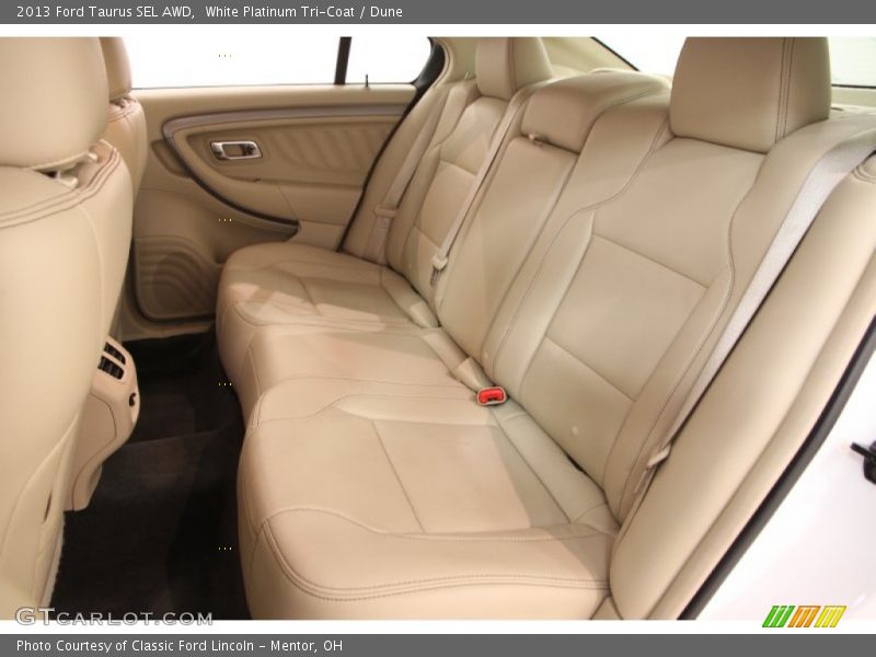 White Platinum Tri-Coat / Dune 2013 Ford Taurus SEL AWD