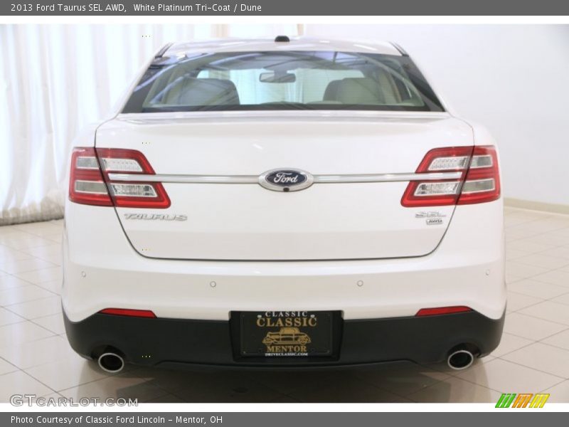 White Platinum Tri-Coat / Dune 2013 Ford Taurus SEL AWD