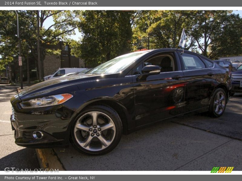 Tuxedo Black / Charcoal Black 2014 Ford Fusion SE